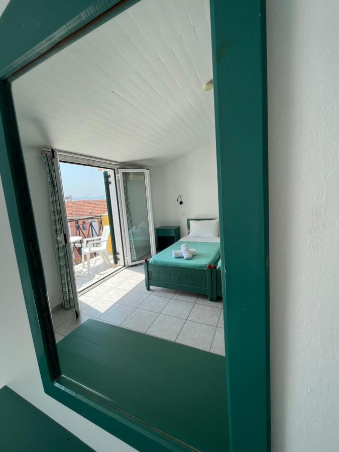 Meraki Kavos Luaran gambar
