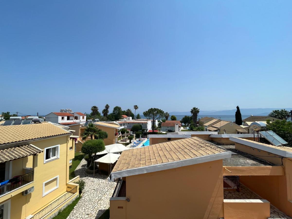 Meraki Kavos Luaran gambar